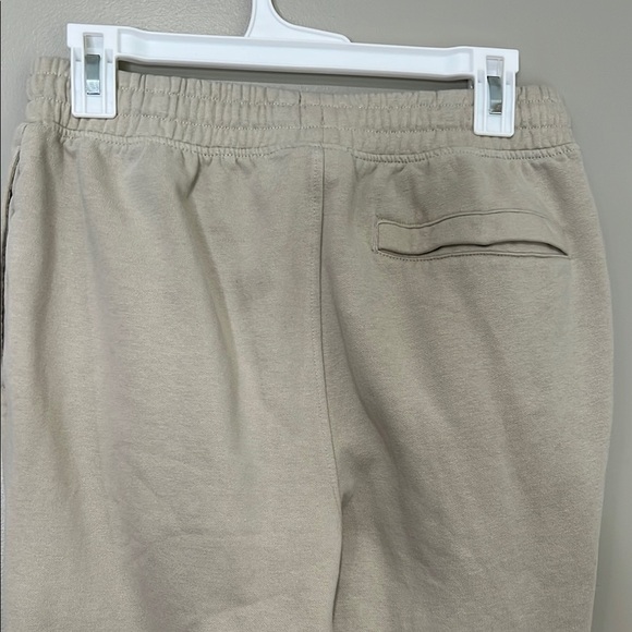 CREST JOGGERS Gymshark Joggers Beige with Logo Men’s Small Slim Fit - Picture 5 of 6